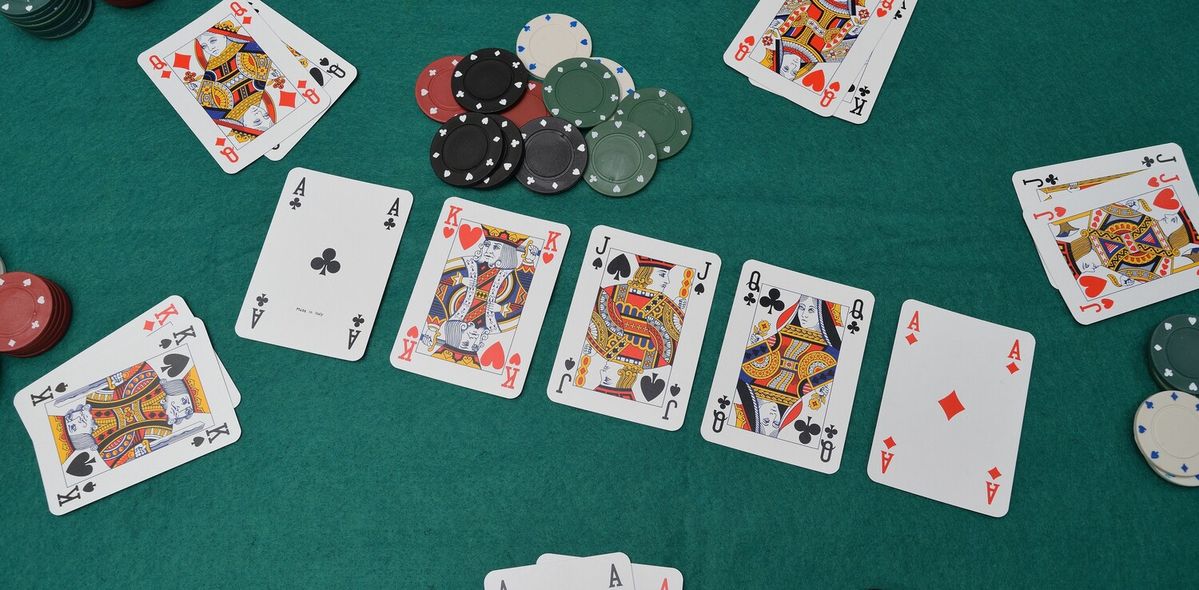 La Riviera Casino کیسینو میں پوکر گیمز